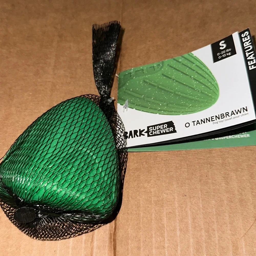 Bark box SuperChew o’tannenbrawn​ Christmas Dog Toy